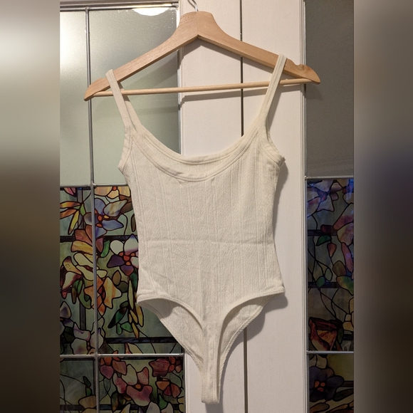 Oak + Fort Ribbed Bodysuit Size Small - Picture 2 of 7